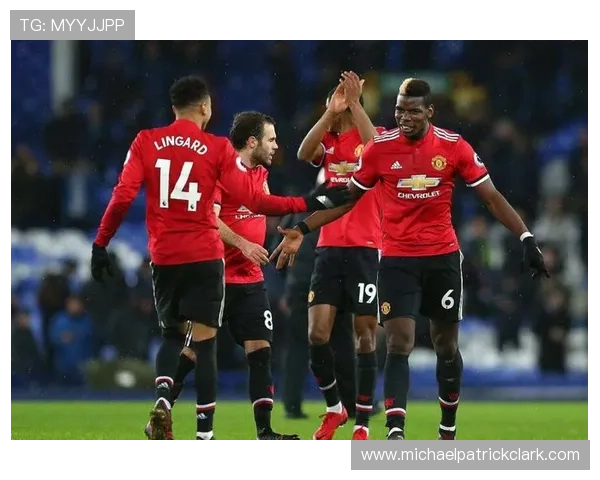 雷恩战术解析：高位逼抢与边路进攻的协同机制