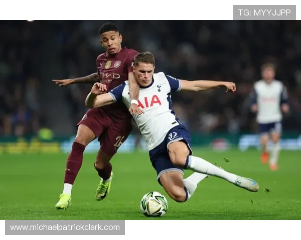 英超维拉传奇球员近期状态回暖表现稳健