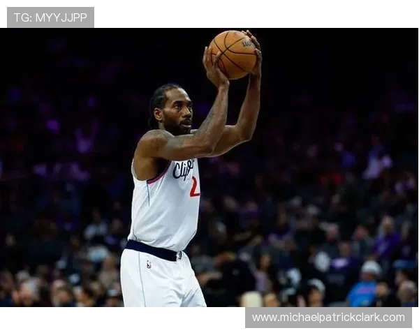 伦纳德挡拆高效拉开空间，稳定提升快船关键回合得分