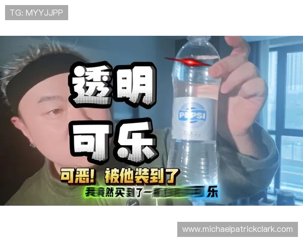 孙兴慜家冰箱里只有鸡胸肉和水，连瓶可乐都找不到